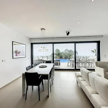 Starlette Villa *